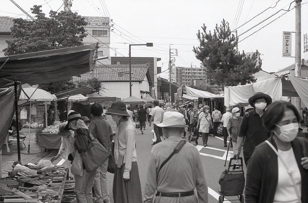 なんて日だ！二十一日は縁日だったとは。