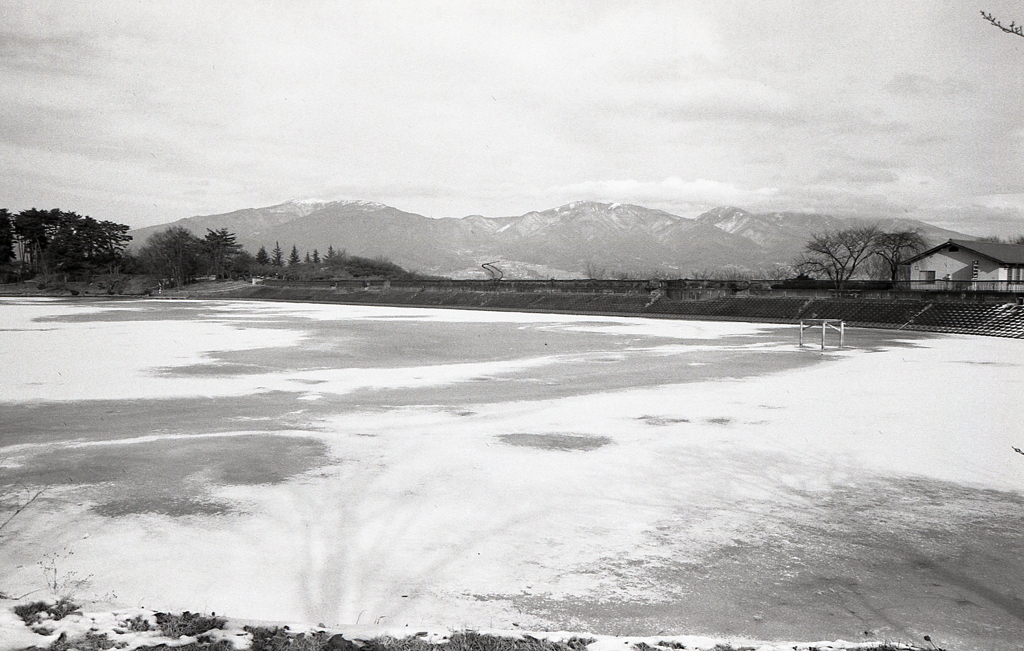 明神池から浅間の山々