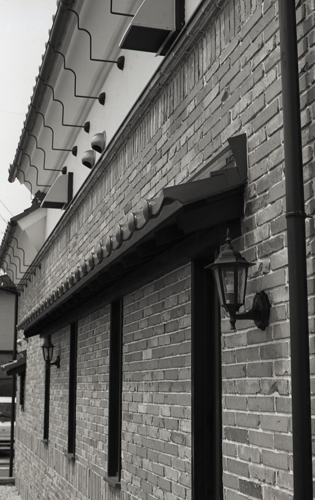 新しいレンガの壁