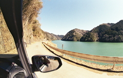 木曽川沿いの旧・国道418号線の車中ショット