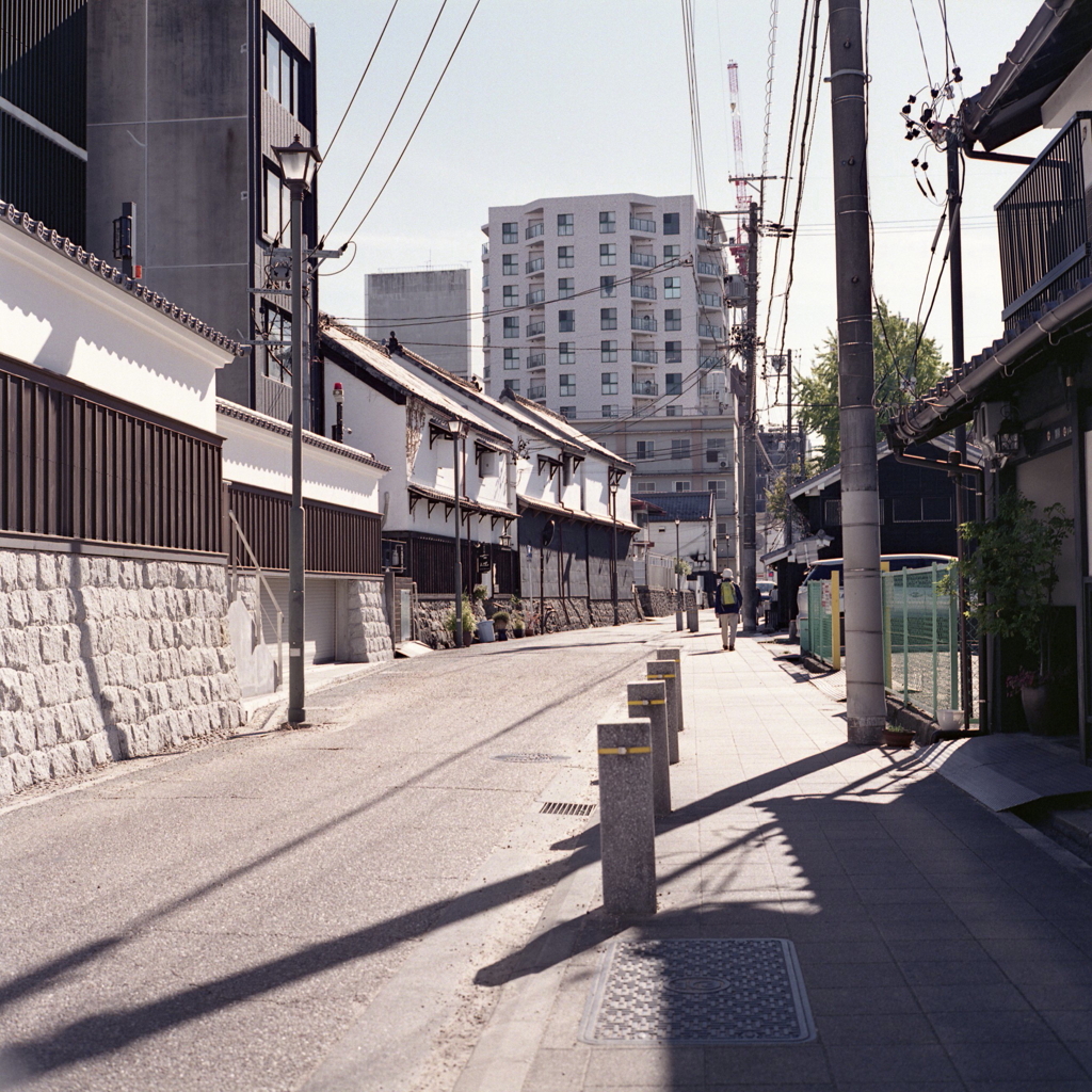堀川沿いの蔵通り