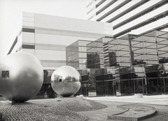 二つの鏡面球体