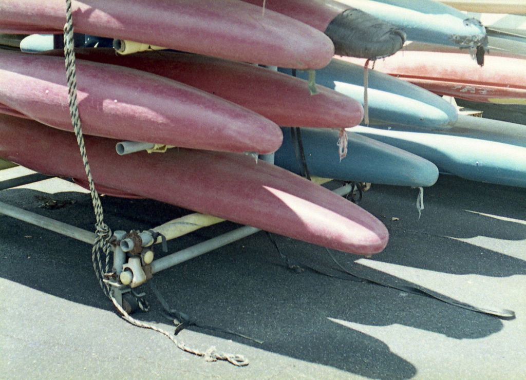 少し形の違うカヌーもありました。