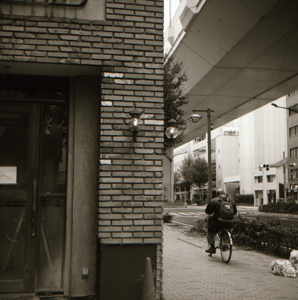 頭寒そな自転車のおっちゃん！（笑
