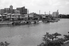 船が並ぶ町、内田橋