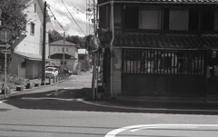 古き建物の街角