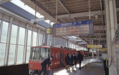 赤い電車がやってきた。