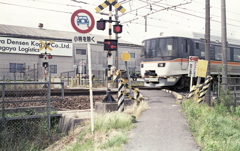 小さな踏切は特急しなのかな？　～水無月の自転車散歩