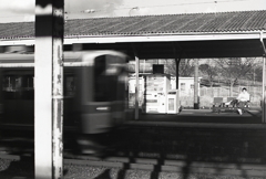 通過列車