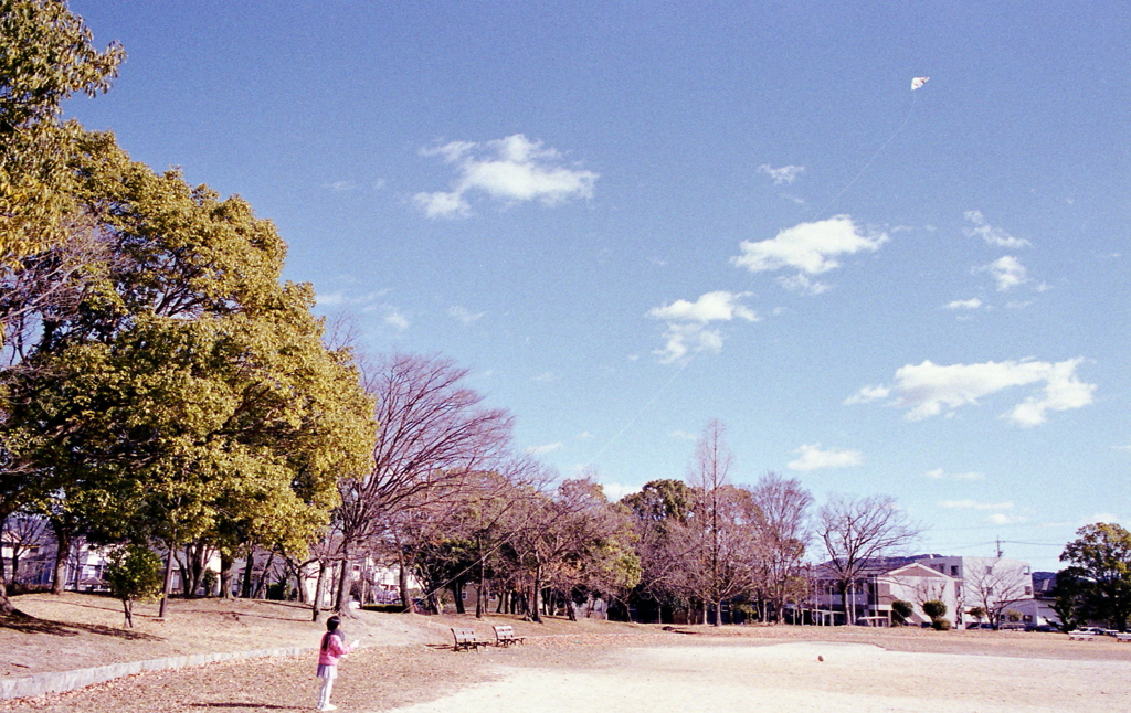 誰もいない公園でじぃじと孫でした。