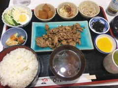 ランチ￥８００円デミカップ珈琲付！（笑