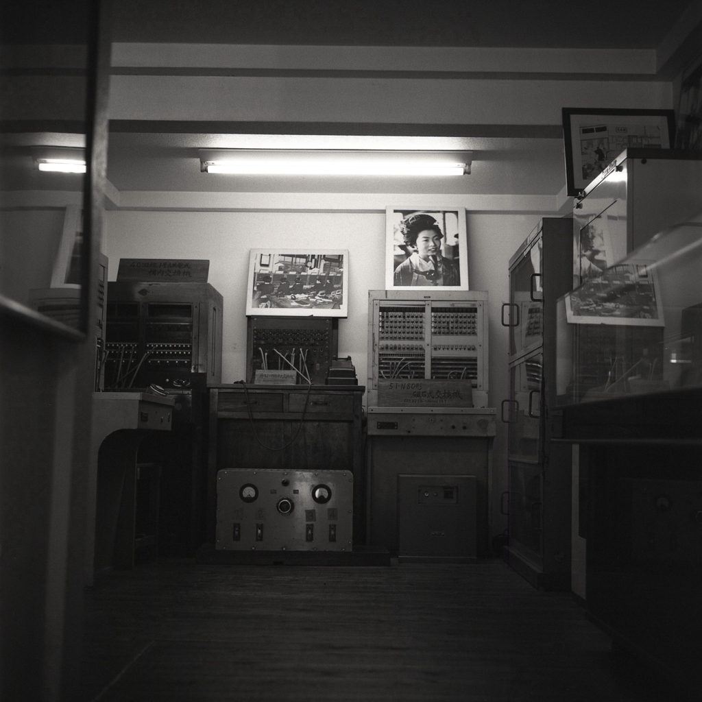 日本髪の電話交換手