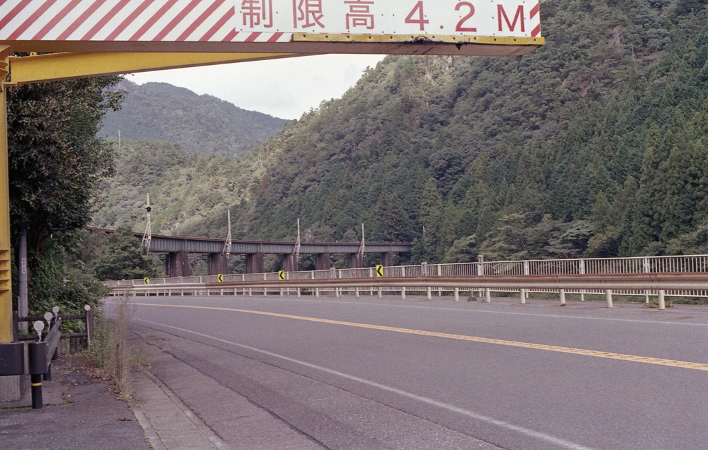 JR高山線の高架とルート４１