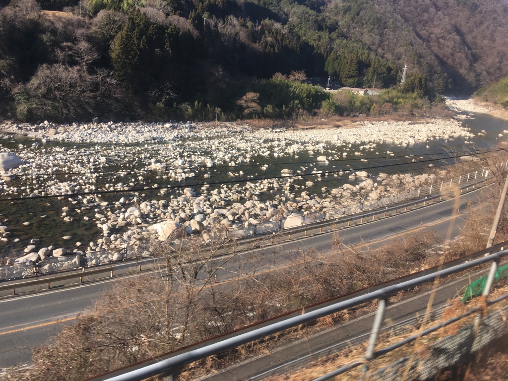 気分を変えて、車窓の景色