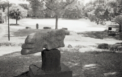 足のモニュメント　～水無月の自転車散歩