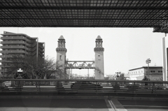 都市高と江川線に挟まれて