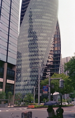 螺旋のビルヂング