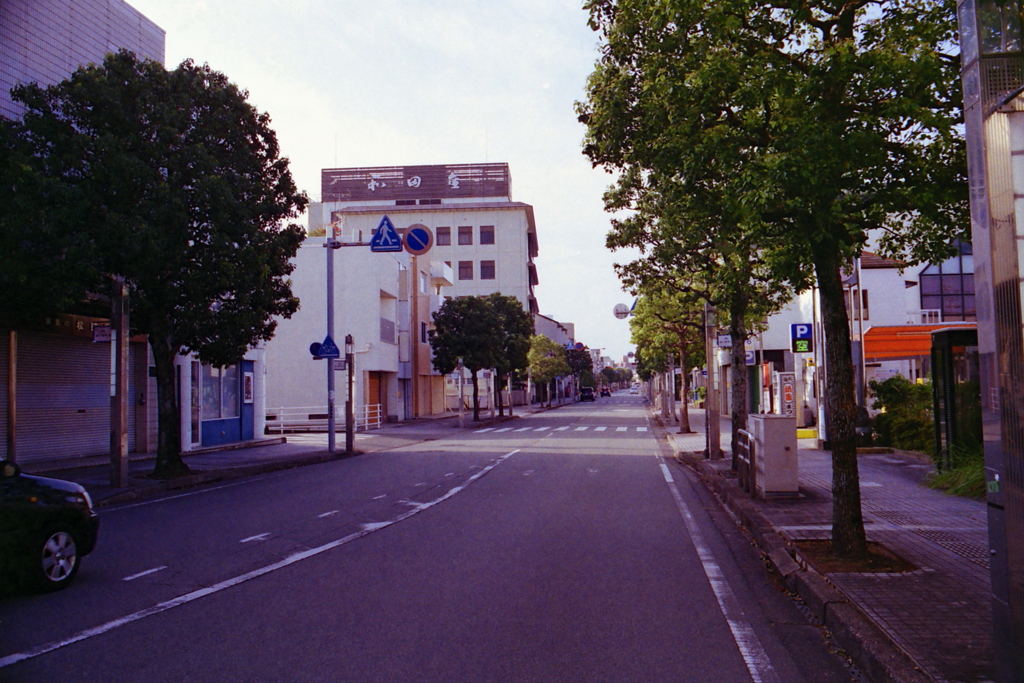 静かな松阪の商店街です。