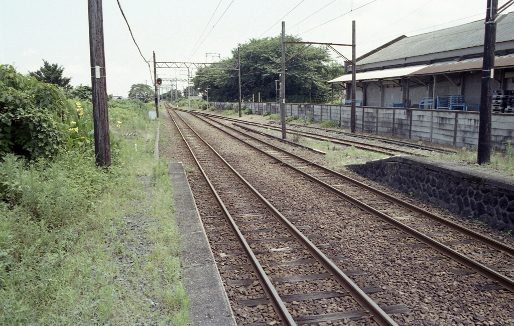 桑名方面へ続く線路