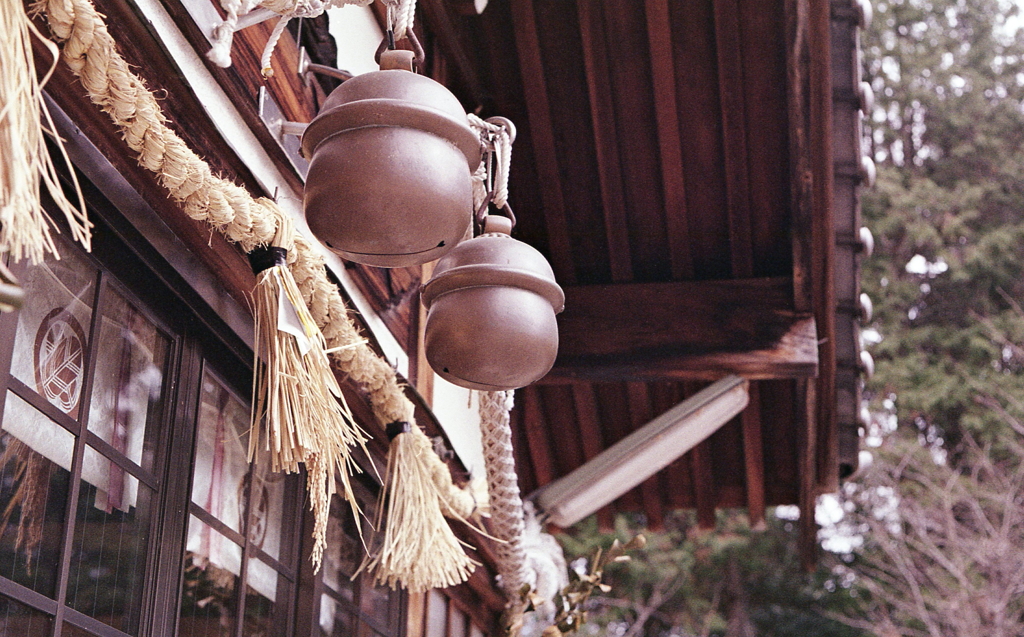 注連縄に鈴
