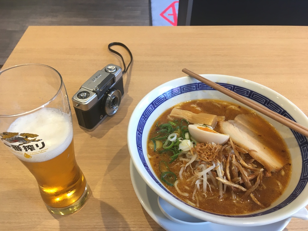 味噌ラーメンとPEN EE