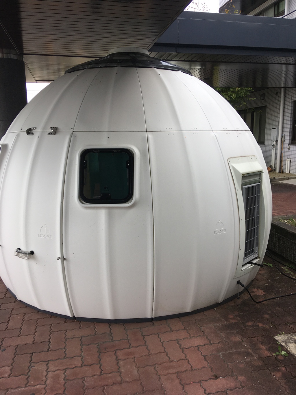 地上核シェルター？いえ、コロナシェルターです。
