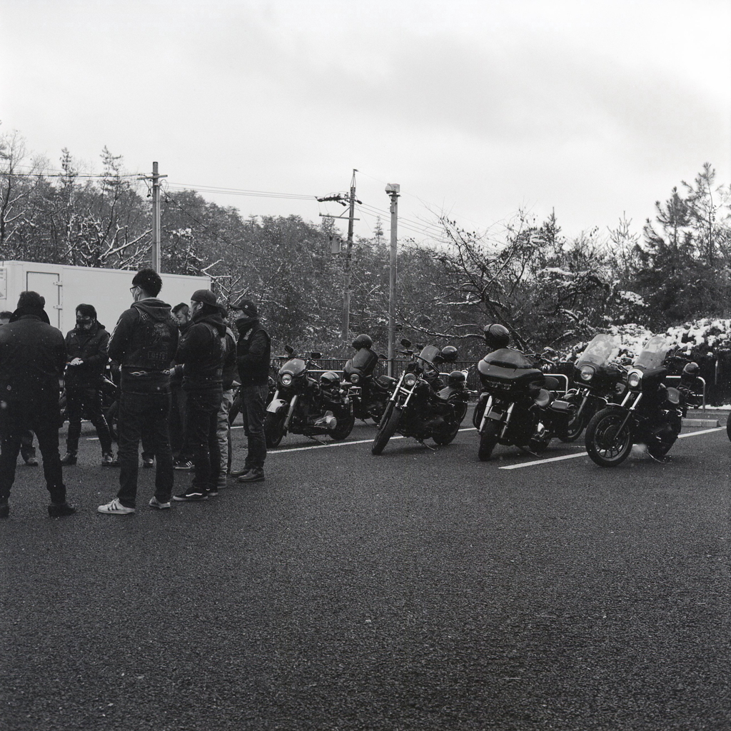 カスタムバイクで集会