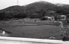 雨雲かかる三山