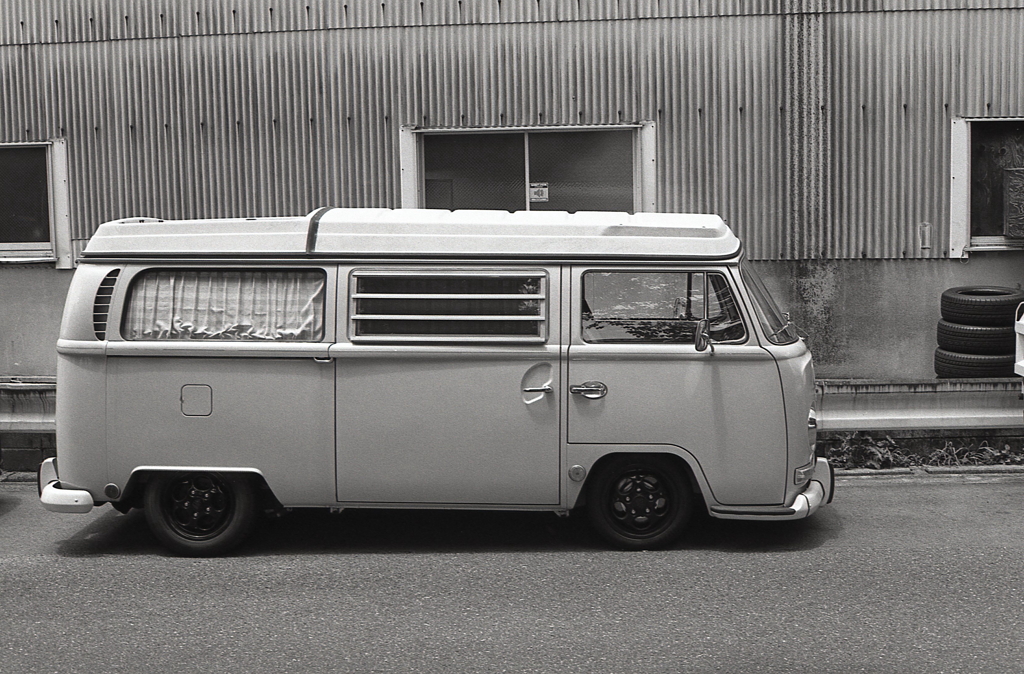 レトロなデザインは目を引く魅力がある。