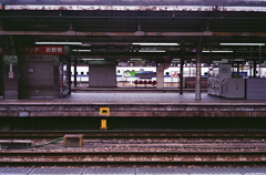 織り成すホーム　～JR名古屋駅