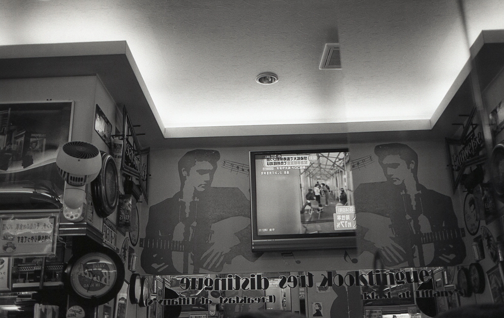 二人のプレスリー