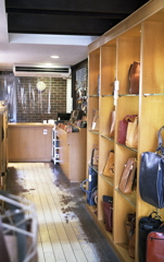 「Selfish」の店内です。