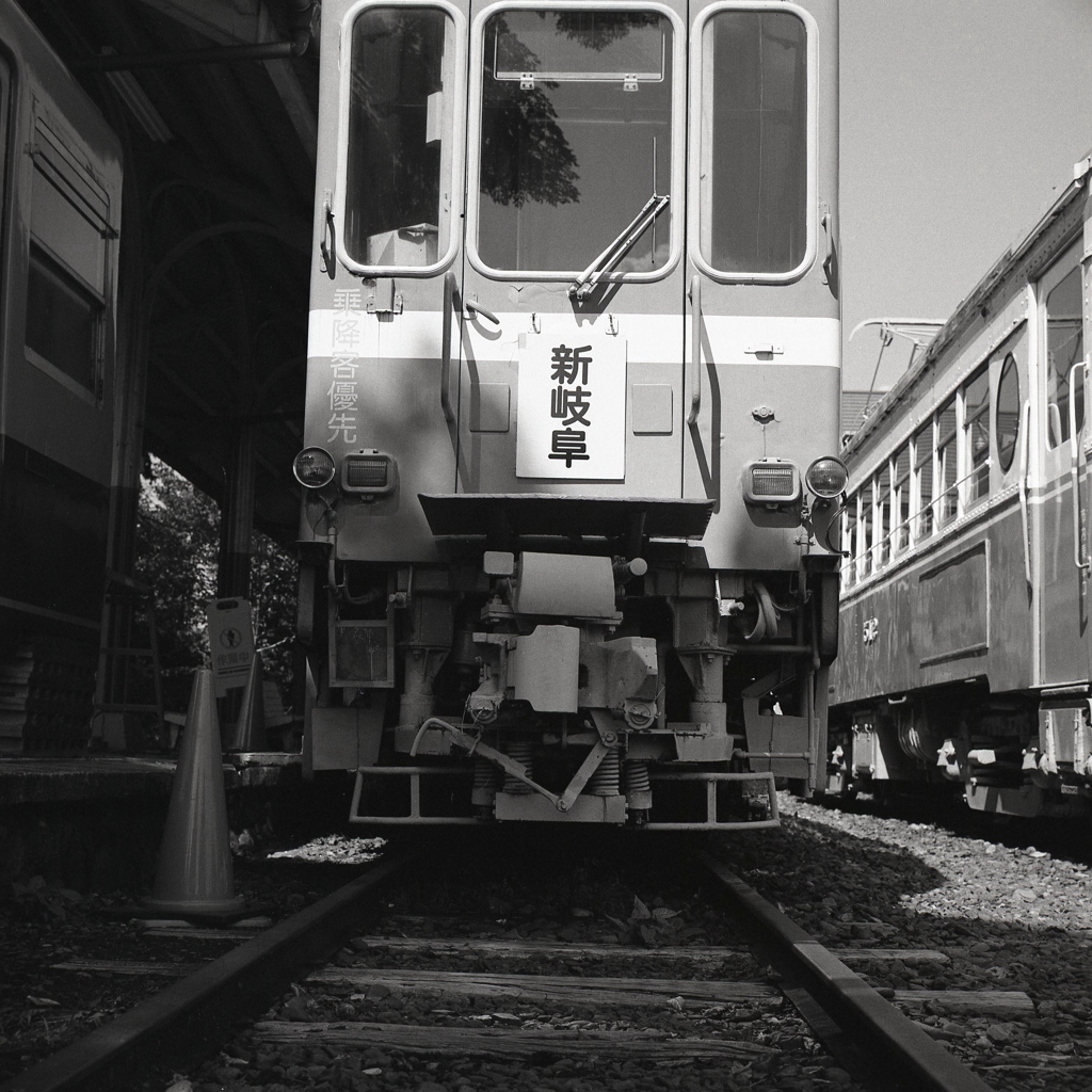 新岐阜雪の旧車