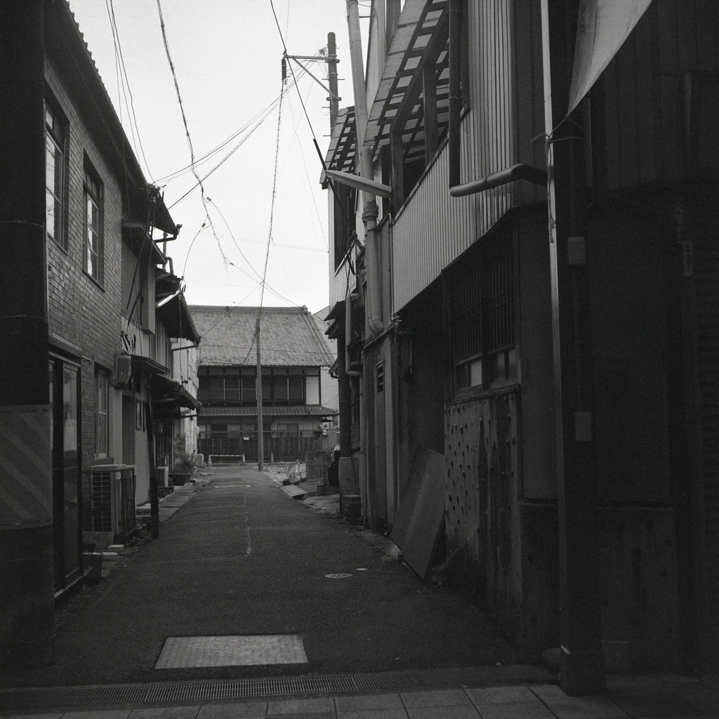 商店街の横路地