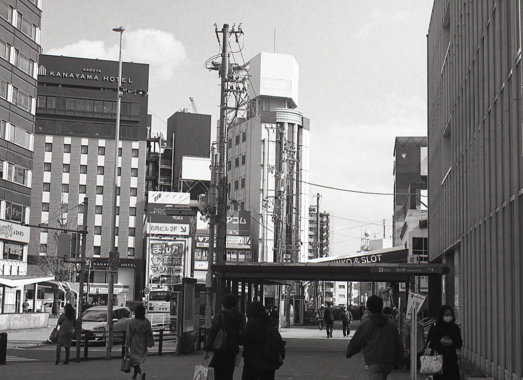 名古屋のビルって低いよね。（苦笑