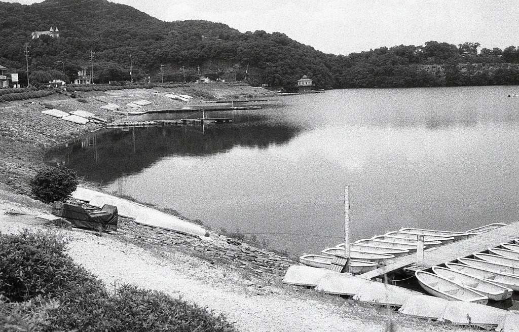 入鹿湖畔と明治村