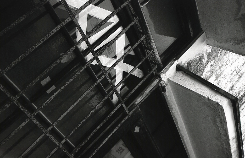 錆びついた窓枠