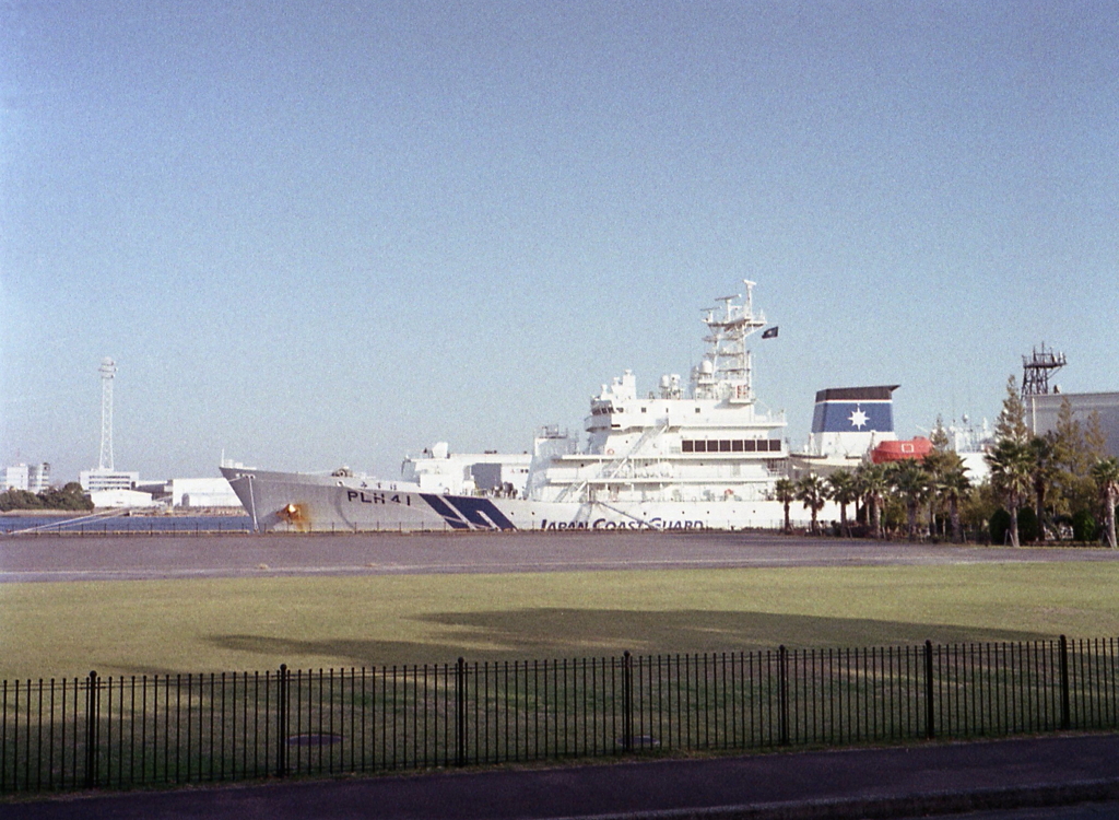 船でも撮りに港へ行ってみるか…