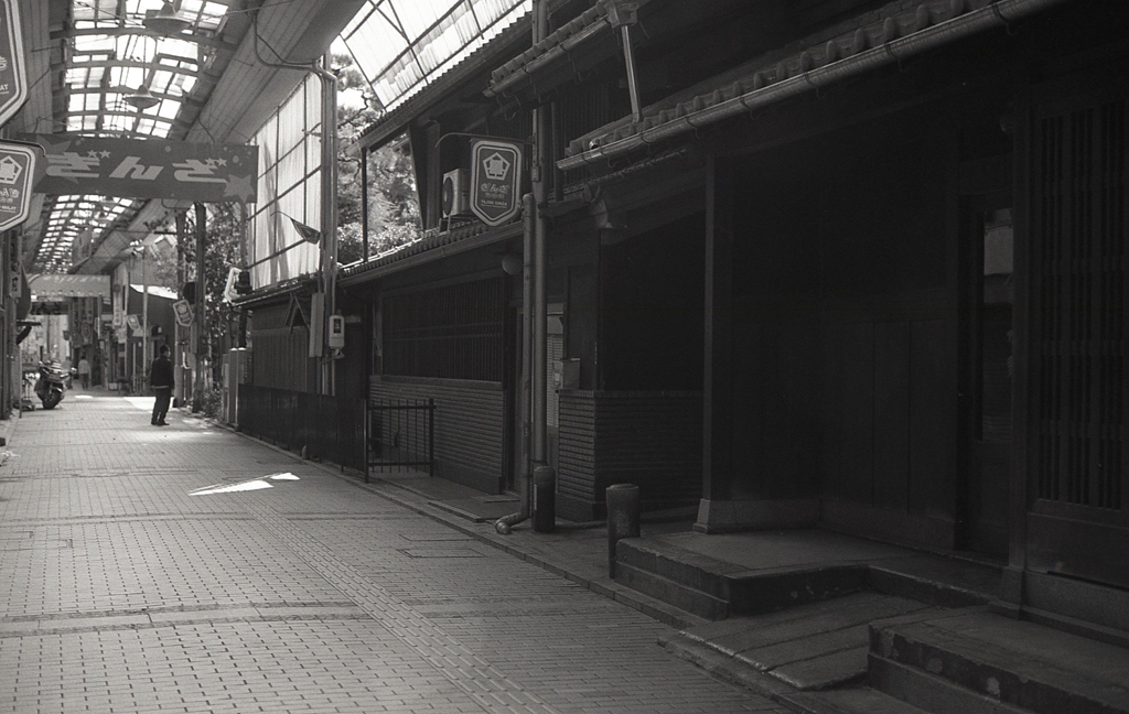 商店街の旧家