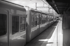 駅で降ろされ…そして僕は途方に暮れる。