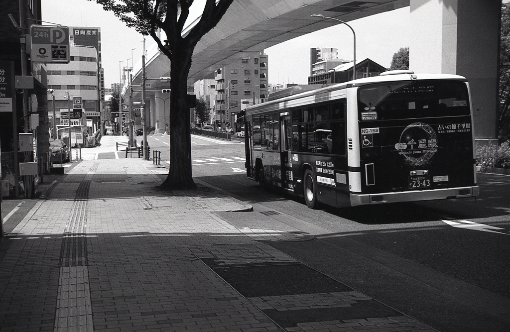 終点名古屋駅のバスは去り
