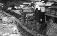 足助川の家並み