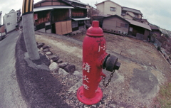道端の赤い消火栓 道端の赤い消火栓