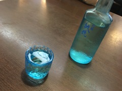 冷酒食らって…