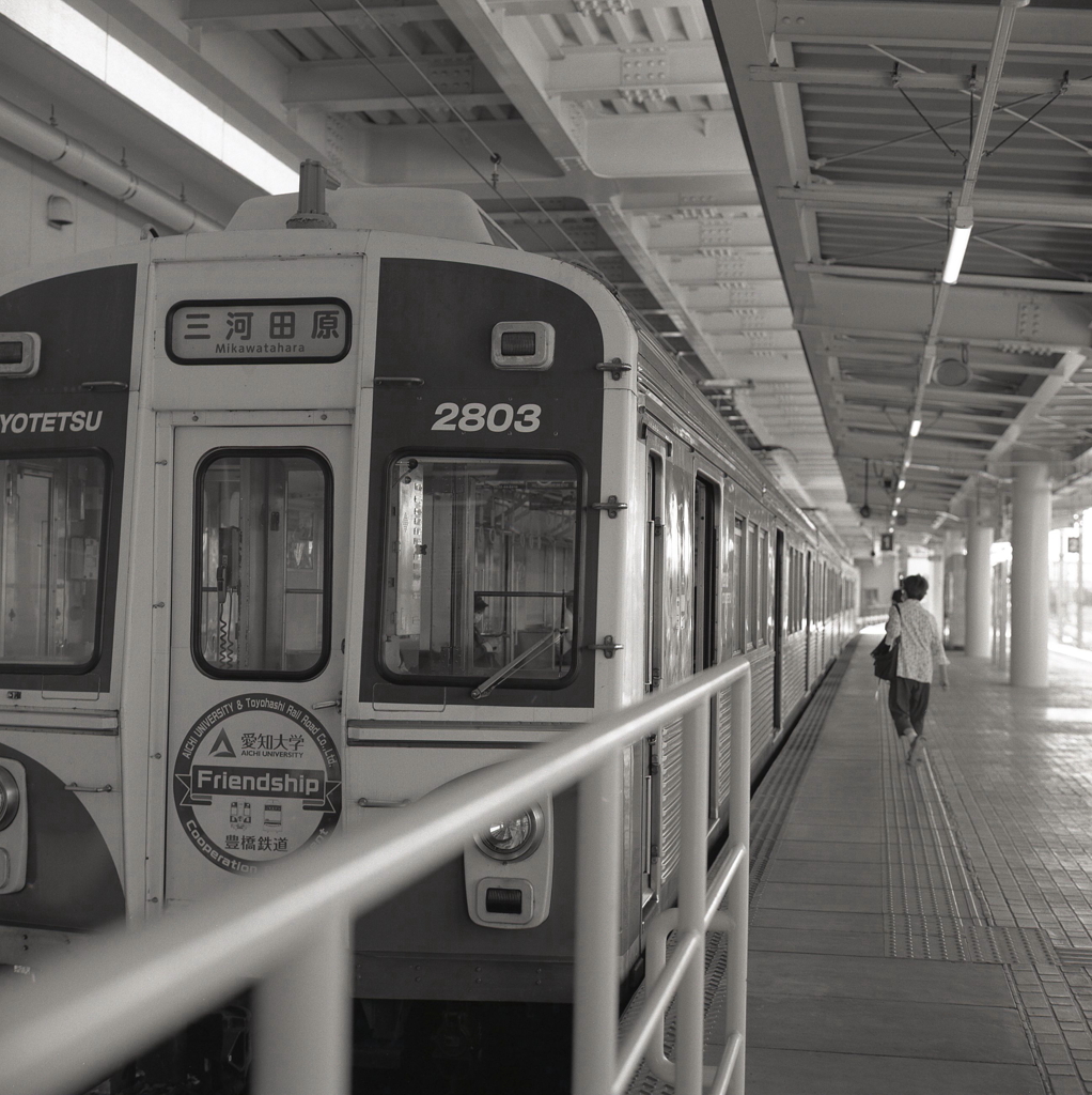 三河田原行き豊鉄電車