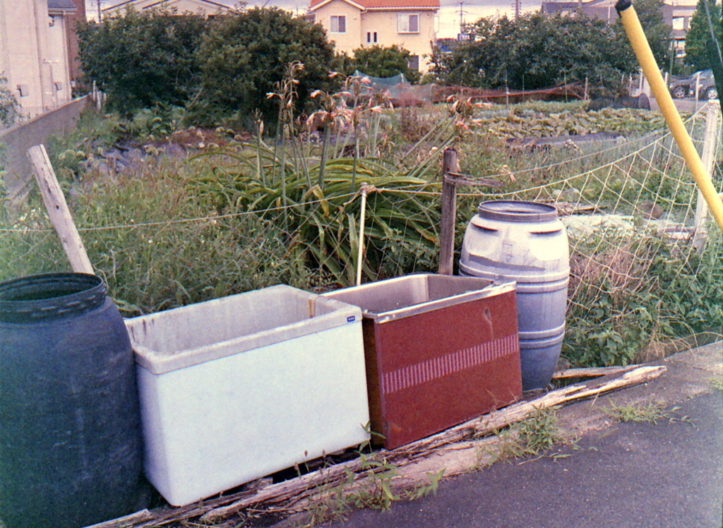 路上のバスタブ