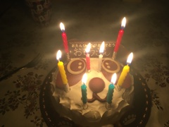 大きなローソク６本と小さなのを２本って…