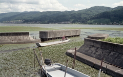 水草をかき分けていざ出向！