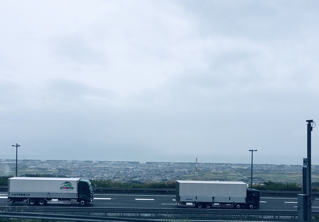 台風に追われて上京中