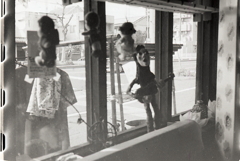 窓辺のモノクロショット